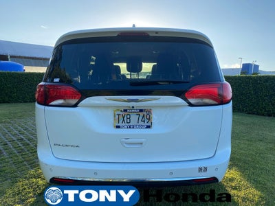 2020 Chrysler Pacifica Touring L
