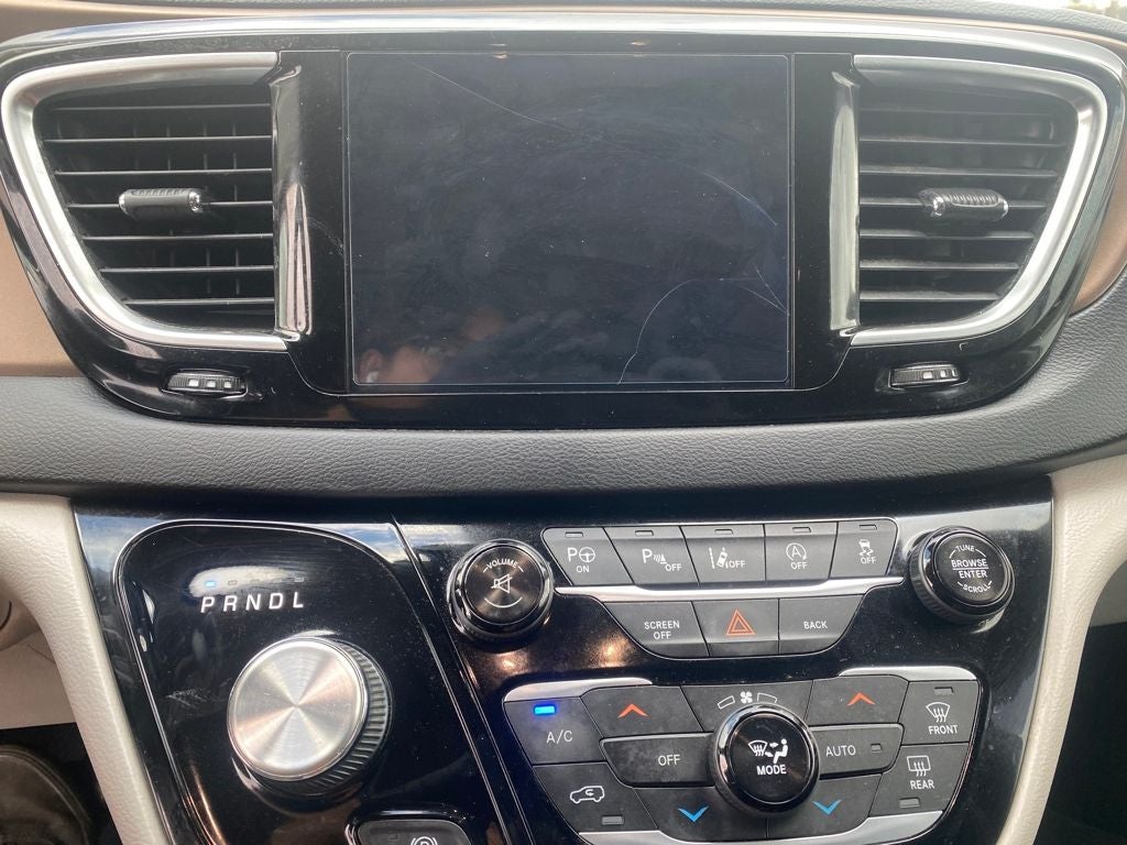 2017 Chrysler Pacifica Touring L Plus