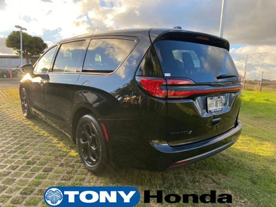 2022 Chrysler Pacifica Hybrid Touring L