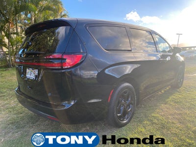 2022 Chrysler Pacifica Hybrid Touring L