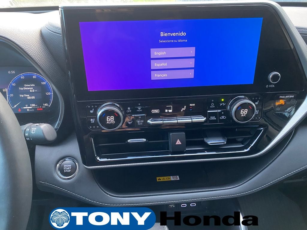 2023 Toyota Highlander Platinum