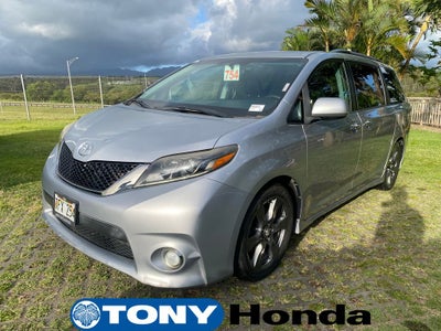 2017 Toyota Sienna SE 8 Passenger