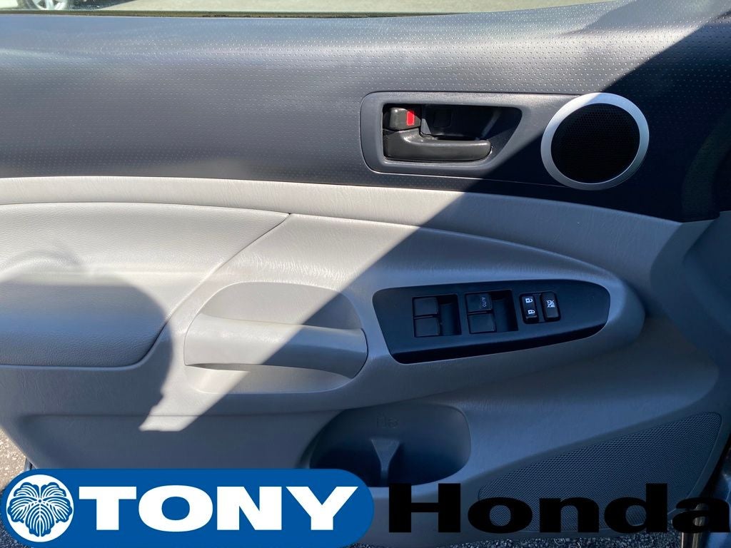 2015 Toyota Tacoma Base