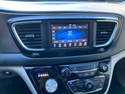 2021 Chrysler Voyager LXI