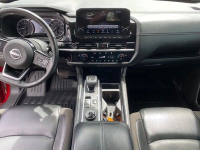 2022 Nissan Pathfinder SL