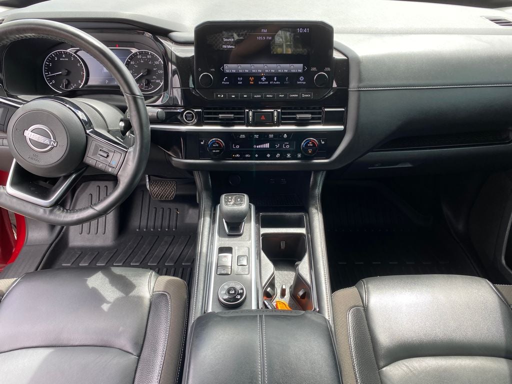 2022 Nissan Pathfinder SL