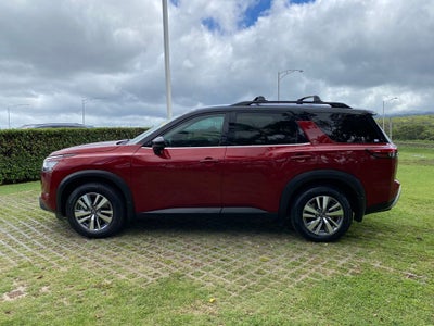 2022 Nissan Pathfinder SL
