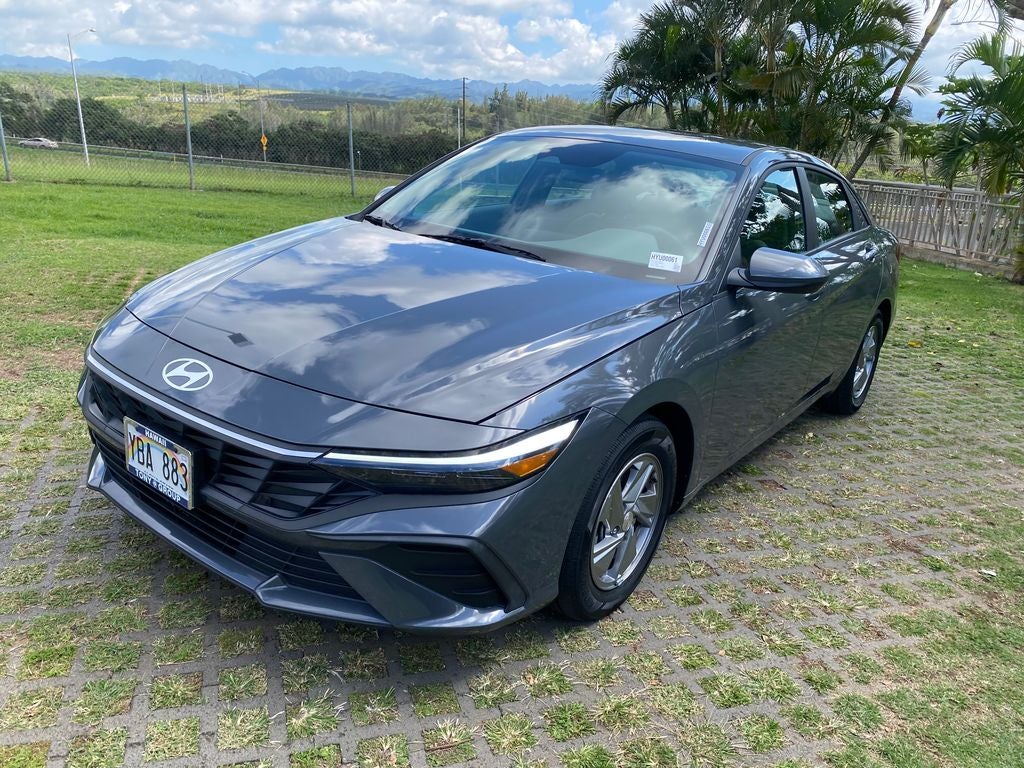 2025 Hyundai Elantra SE