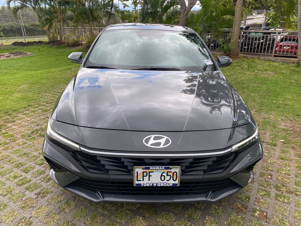 2025 Hyundai Elantra SE