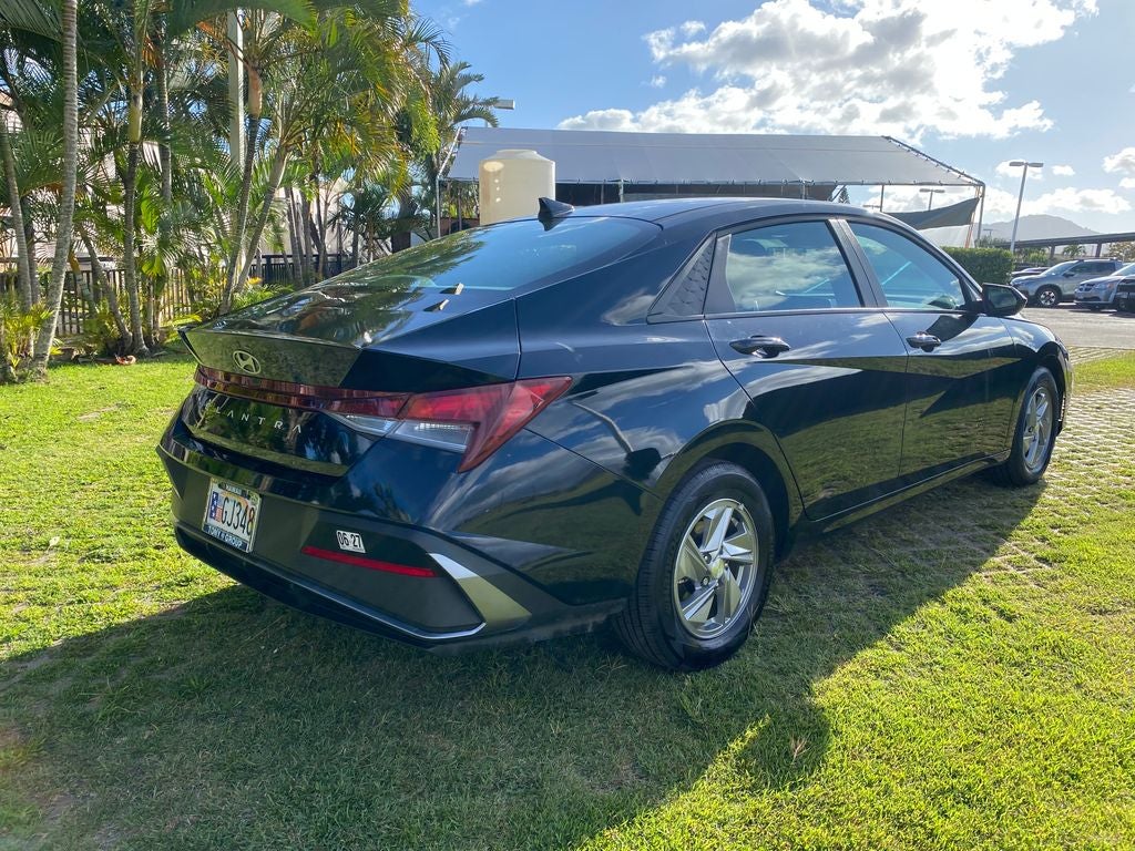 2025 Hyundai Elantra SE