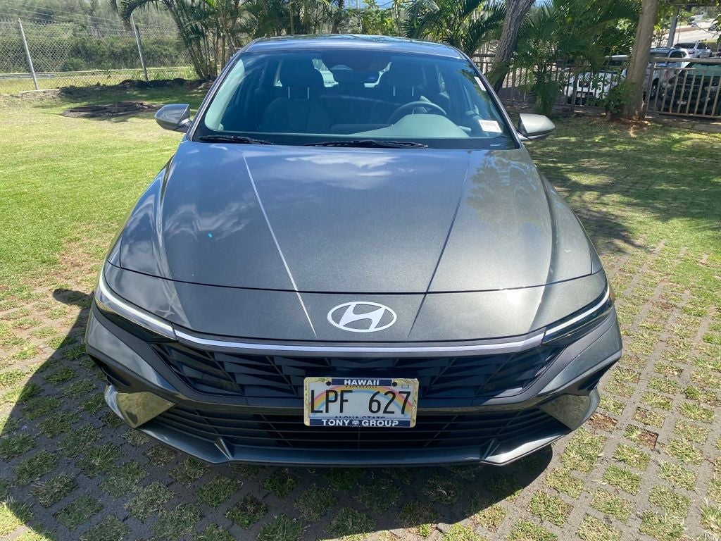 2025 Hyundai Elantra SE