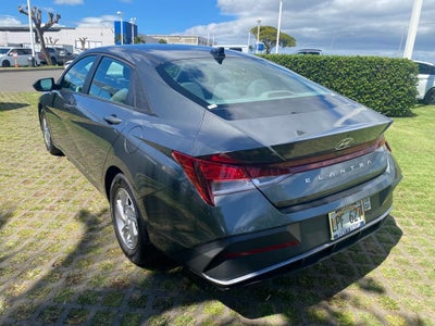 2025 Hyundai Elantra SE