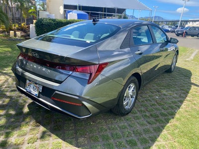 2025 Hyundai Elantra SE
