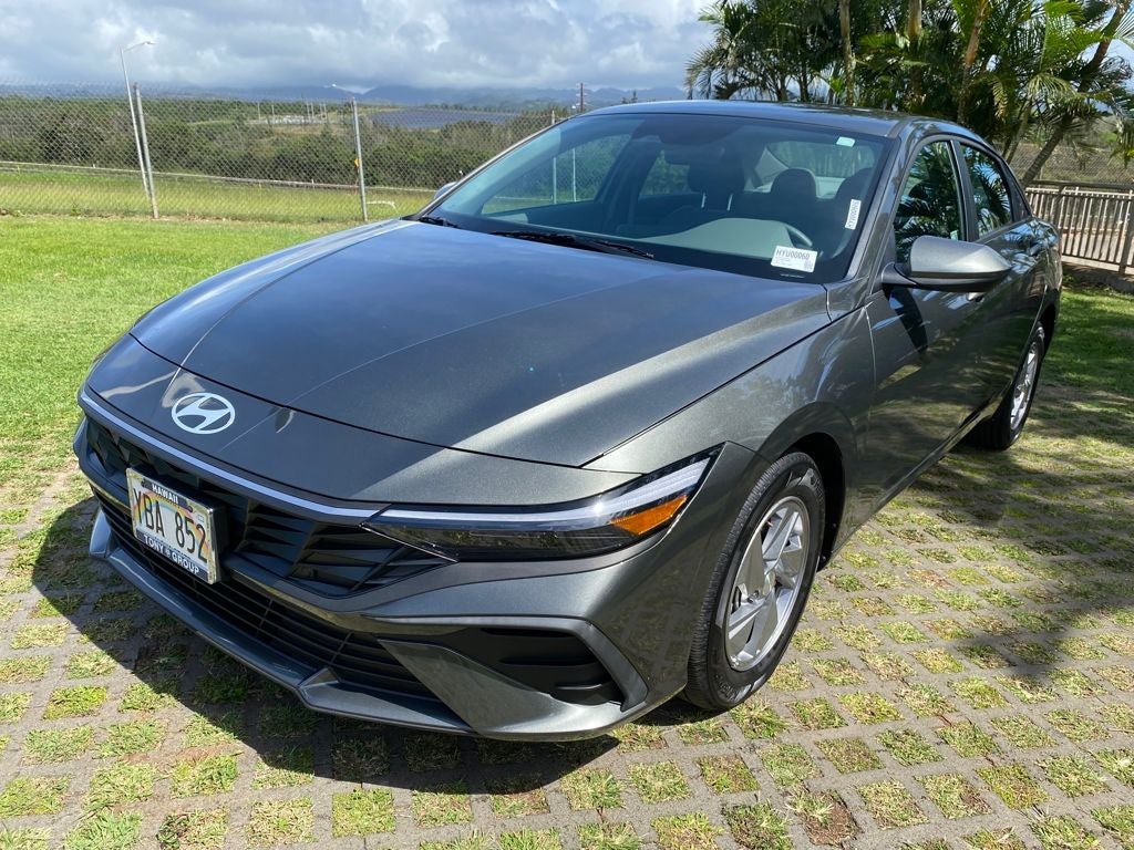 2025 Hyundai Elantra SE