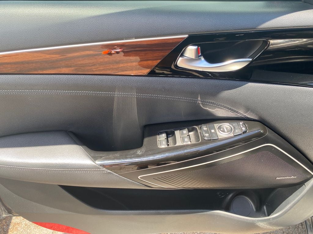 2017 Kia Cadenza Premium