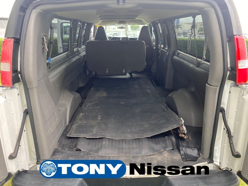 2017 Chevrolet Express Passenger LS Passenger