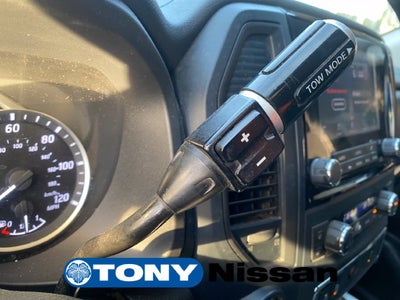 2023 Nissan Titan SV