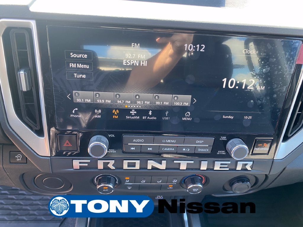 2025 Nissan Frontier SV