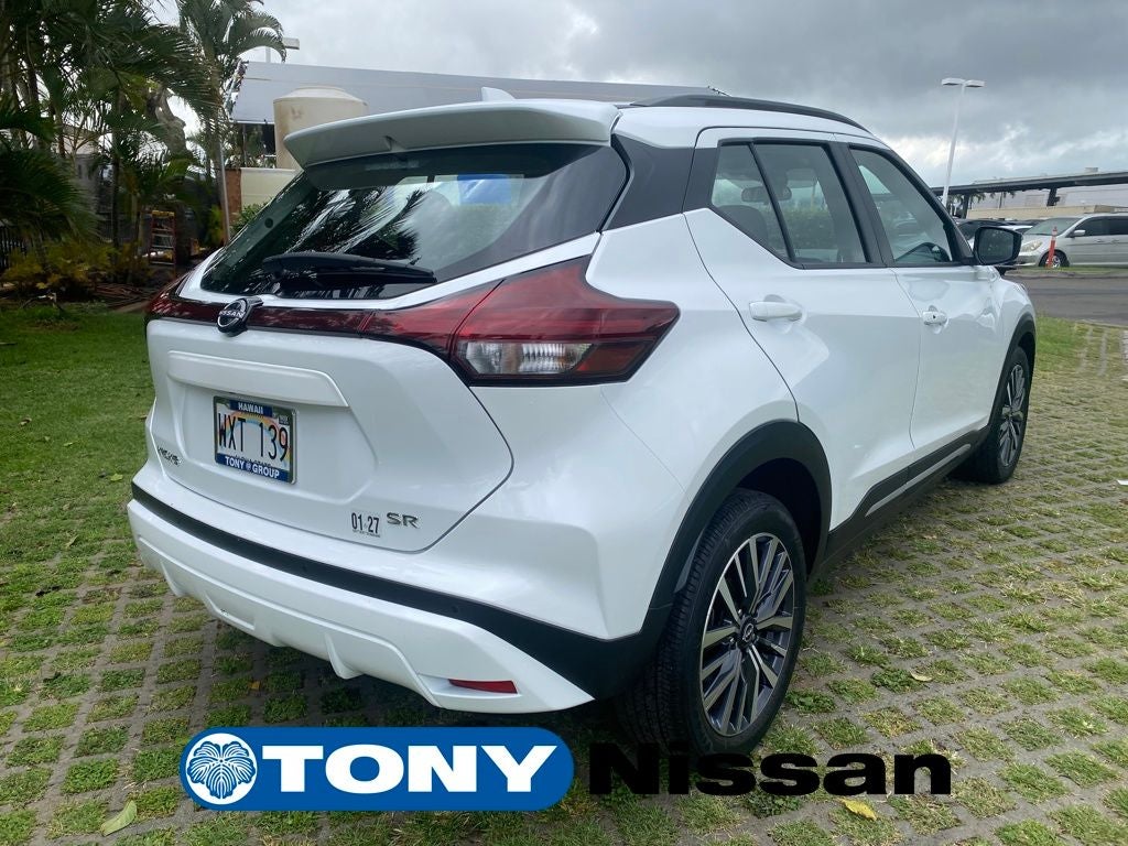 2024 Nissan Kicks SR