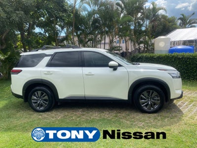 2022 Nissan Pathfinder SV