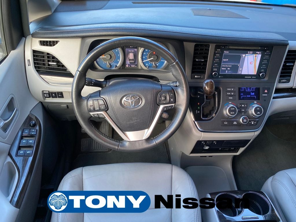 2018 Toyota Sienna XLE Premium 8 Passenger