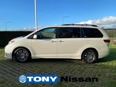 2018 Toyota Sienna XLE Premium 8 Passenger