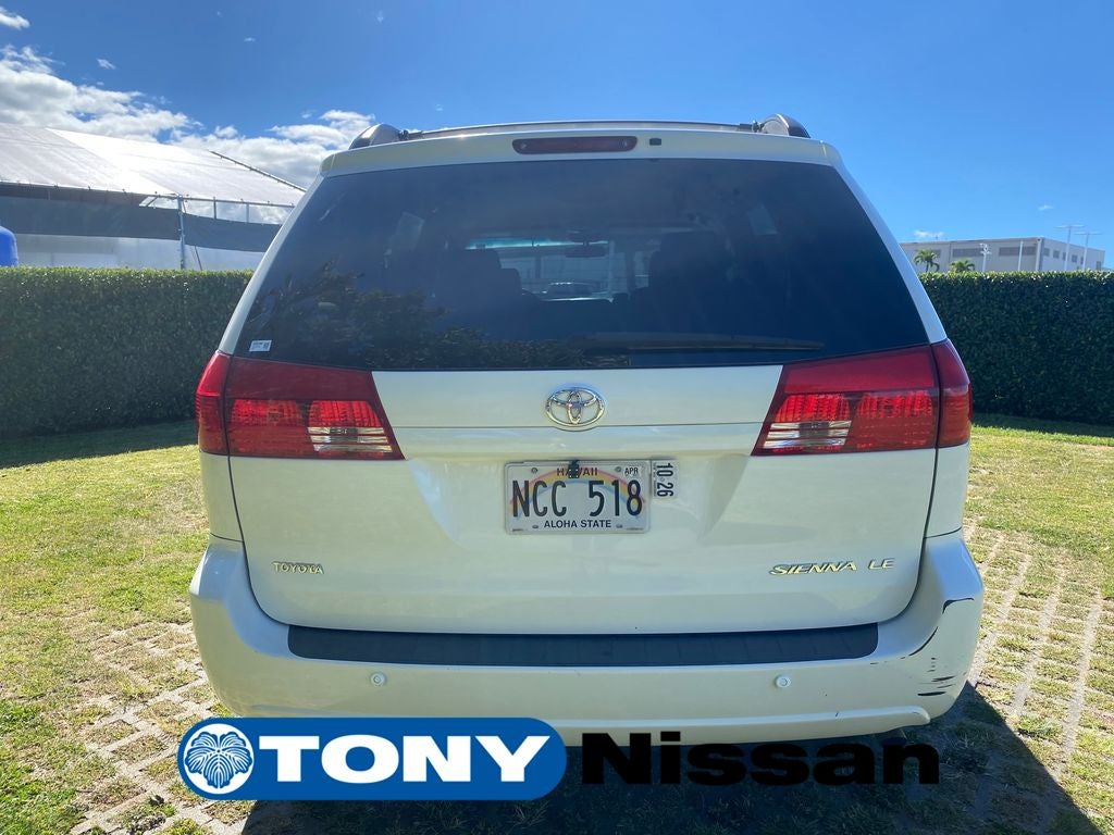 2004 Toyota Sienna CE