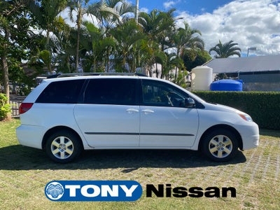 2004 Toyota Sienna CE
