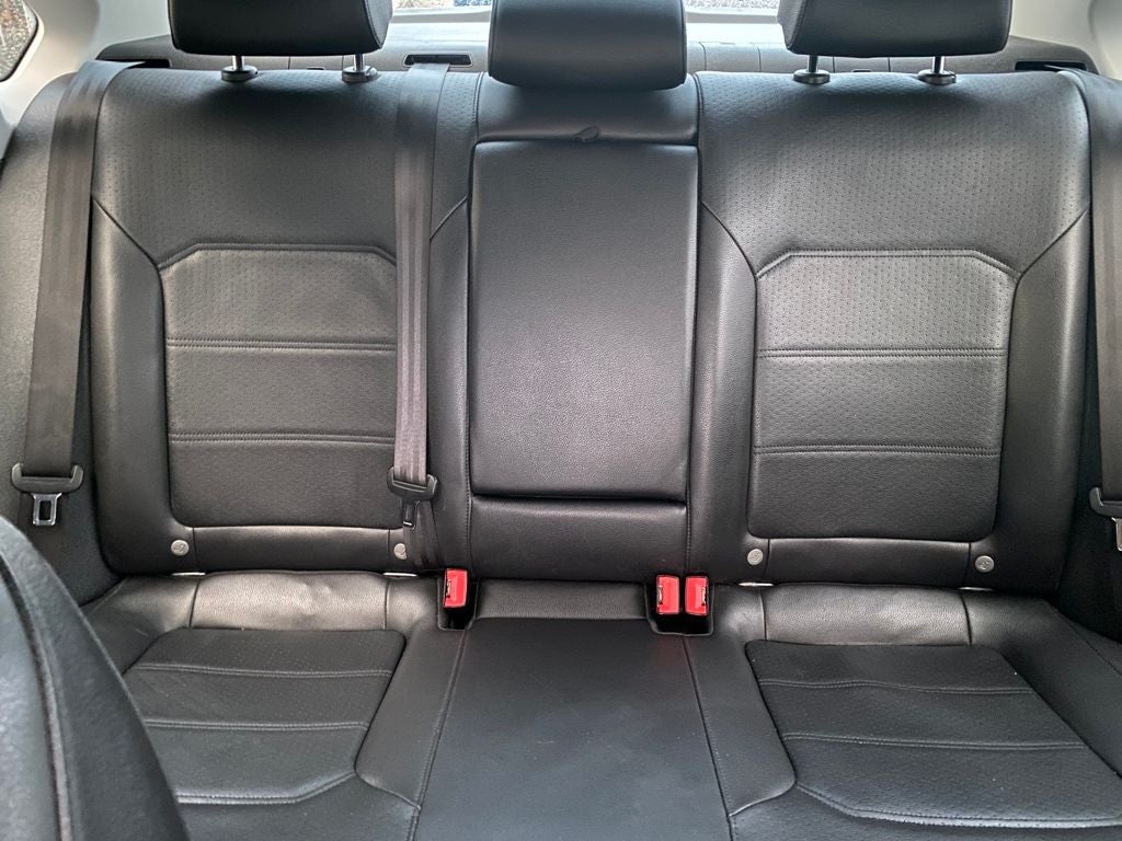 2017 Volkswagen Passat Base