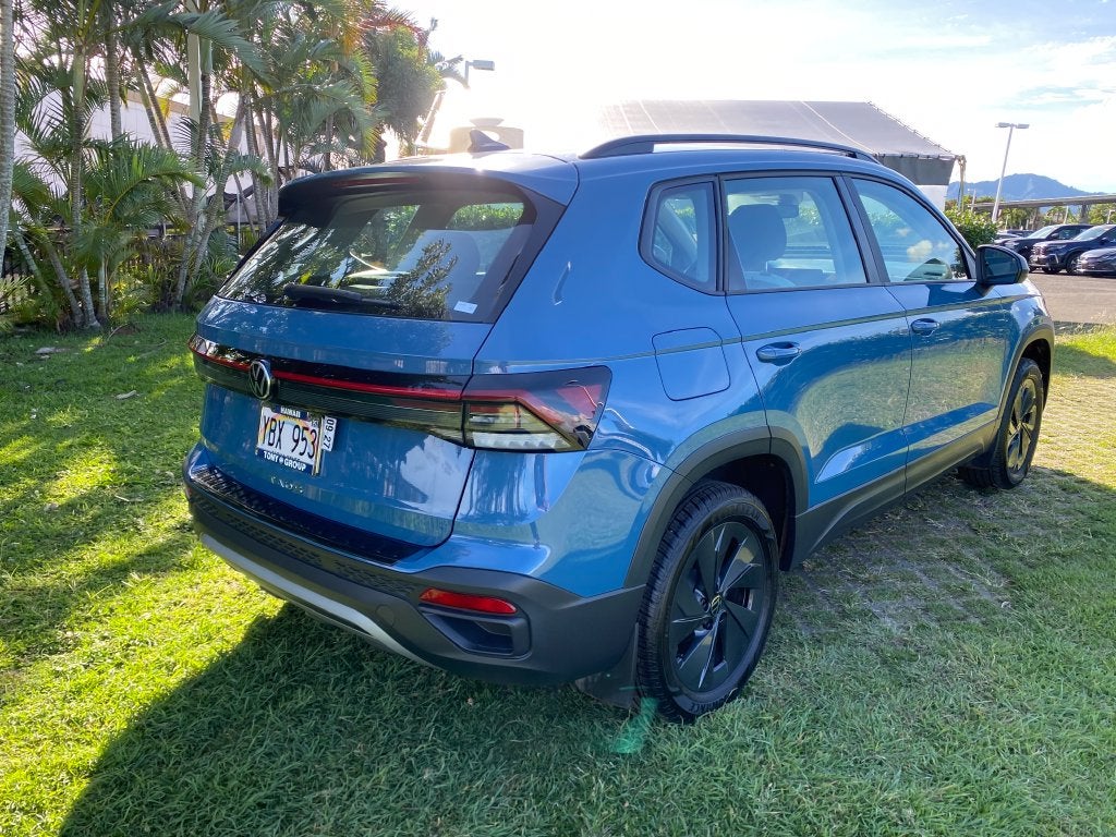 2025 Volkswagen Taos Base