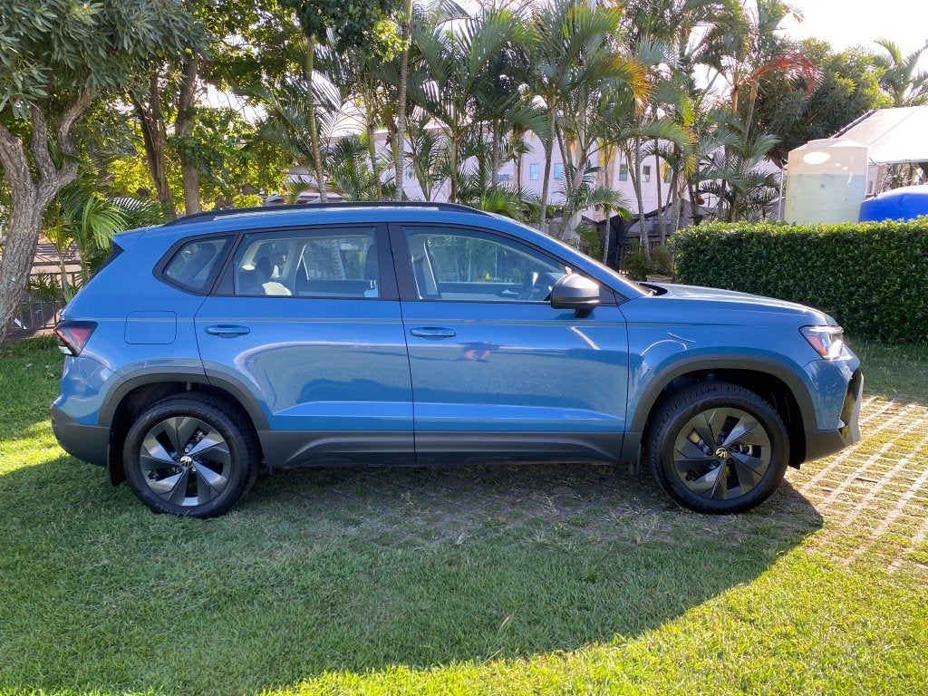 2025 Volkswagen Taos Base