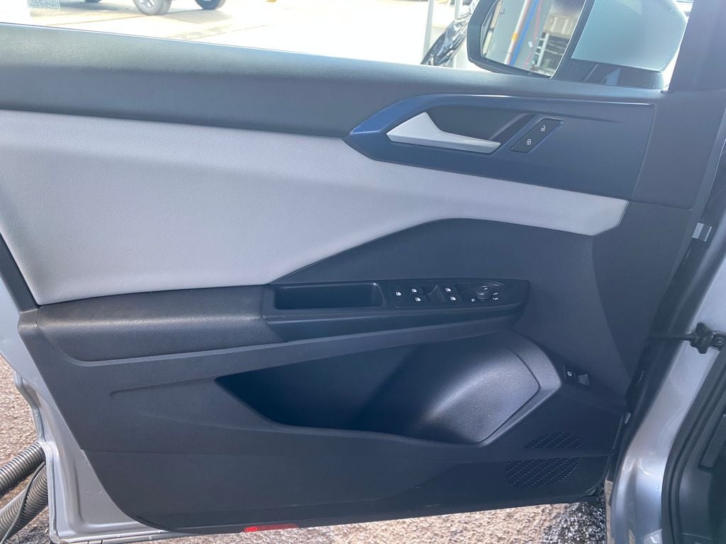 2022 Volkswagen Taos Base