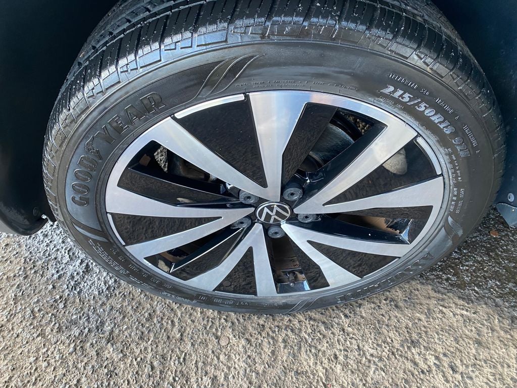 2022 Volkswagen Taos Base