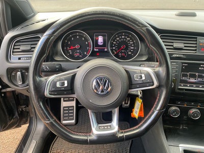 2017 Volkswagen Golf GTI Base