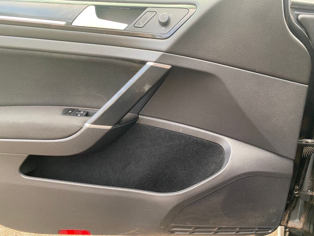 2017 Volkswagen Golf GTI Base