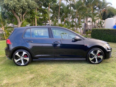 2017 Volkswagen Golf GTI Base