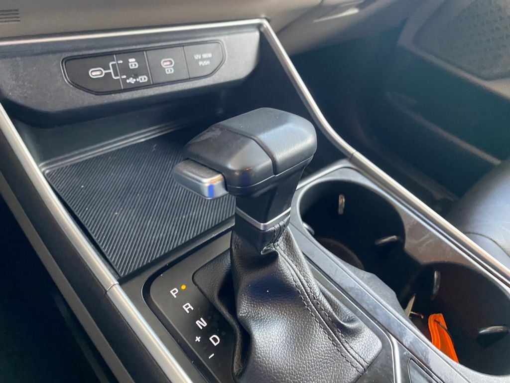 2025 Kia Carnival Base