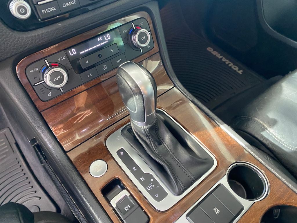 2015 Volkswagen Touareg Base